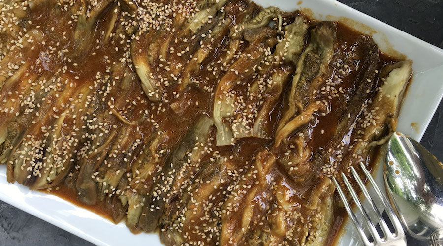 Berenjenas asadas con vinagreta de miso